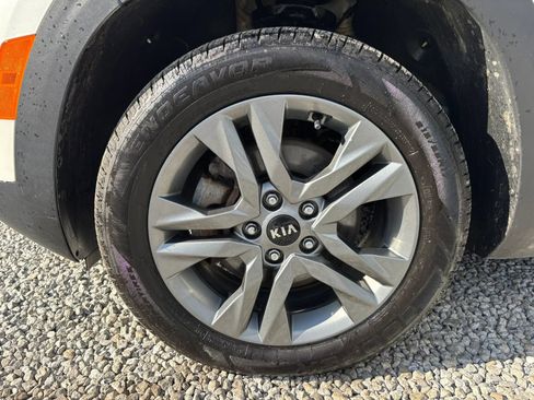 Used 2021 Kia Seltos LX AWD/4WD image 12