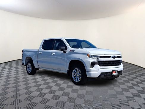 Used 2022 Chevrolet Silverado 1500 RST w/ Z71 Off-Road Package AWD/4WD image 4