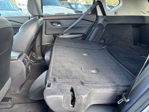 Used 2023 Nissan Rogue SL w/ SL Premium Package image 25