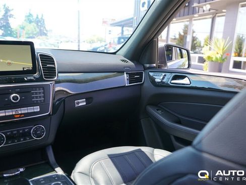 Used 2017 Mercedes-Benz GLS 450 4MATIC image 23