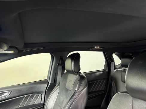 Used 2019 Ford Edge ST AWD/4WD image 14