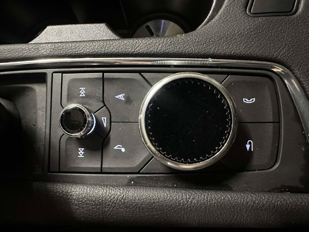 Used 2023 Cadillac XT5 Premium Luxury AWD/4WD image 28