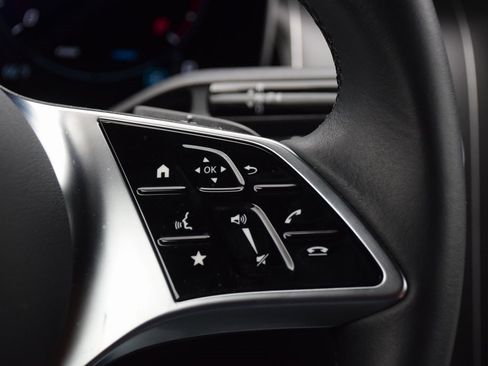 Certified 2025 Mercedes-Benz GLC 300 image 23