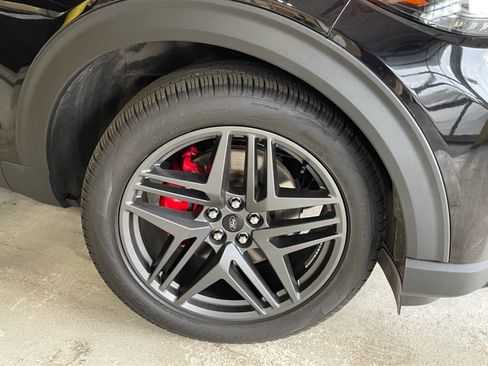 Used 2025 Ford Explorer ST-Line w/ Premium Package AWD/4WD image 43