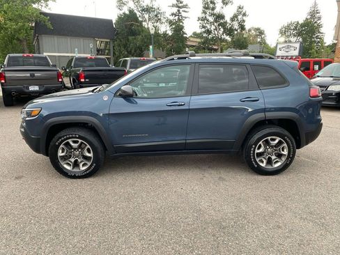 Used 2019 Jeep Cherokee Trailhawk w/ Cold Weather Group image 4