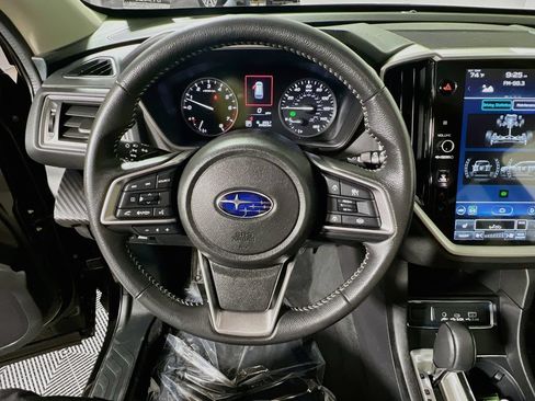 Used 2025 Subaru Ascent Premium AWD/4WD image 10