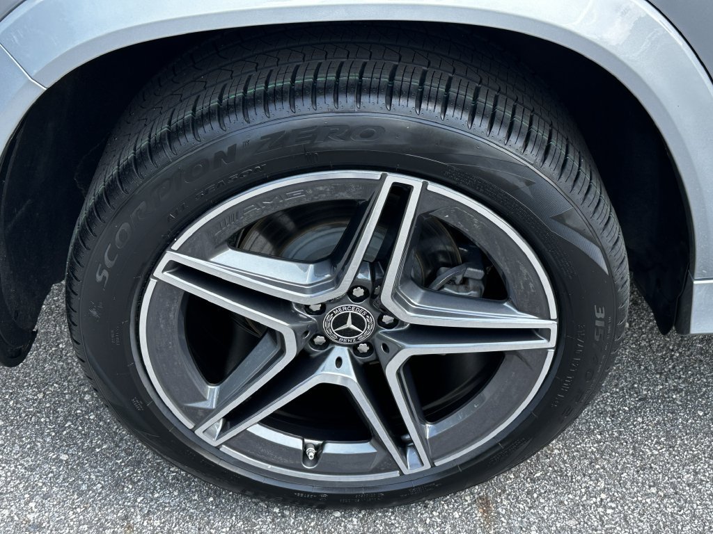 Certified 2025 Mercedes-Benz GLS 450 4MATIC w/ AMG Line Exterior image 20