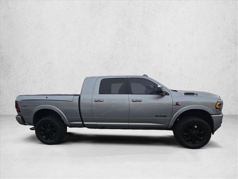 Used 2021 RAM 2500 Limited w/ Night Edition AWD/4WD image 4