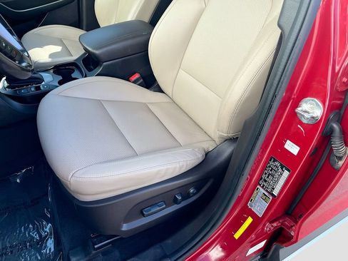 Used 2018 Hyundai Santa Fe Limited image 20