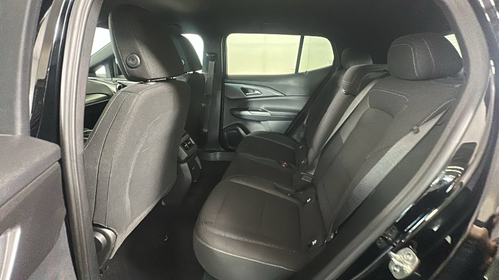 Used 2026 Chevrolet Equinox EV LT FWD image 31