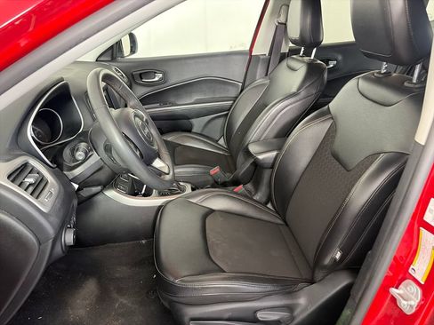 Used 2021 Jeep Compass Latitude FWD image 11