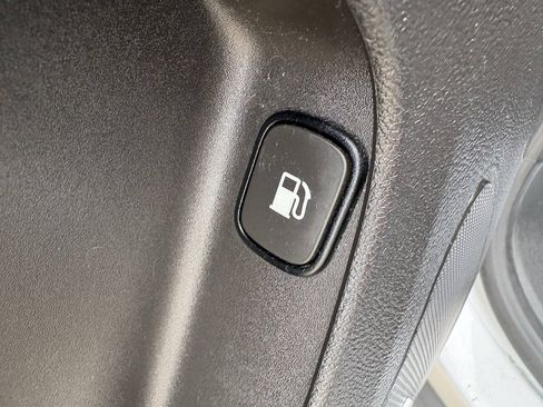 Used 2014 Chevrolet Volt Premium w/ Premium Trim Package FWD image 25