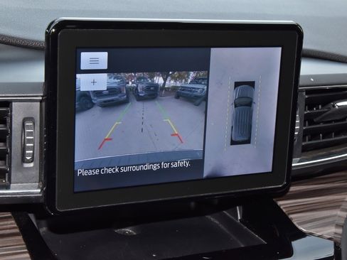 Certified 2023 Ford Explorer Limited image 30