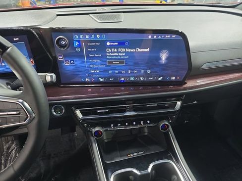 New 2026 Chevrolet Traverse Z71 w/ Enhanced Driving Package AWD/4WD image 24