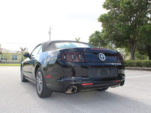 Used 2014 Ford Mustang Premium RWD image 5