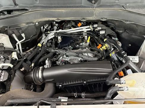 Certified 2025 Ford Explorer Active AWD/4WD image 29