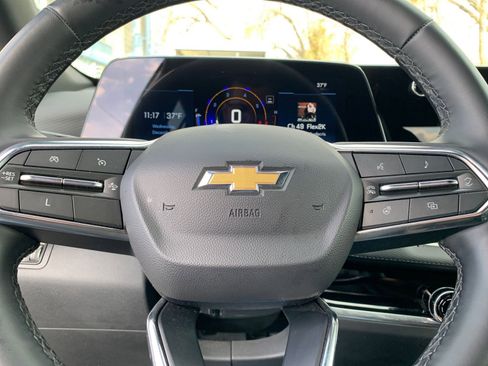 Used 2025 Chevrolet Equinox LT image 27