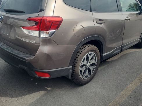 Used 2022 Subaru Forester Premium AWD/4WD image 7