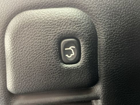 Used 2019 Jeep Grand Cherokee Limited w/ Trailer Tow Group IV image 30