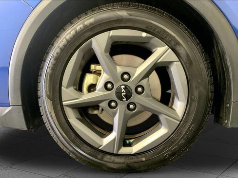 Certified 2025 Kia K4 FWD image 9