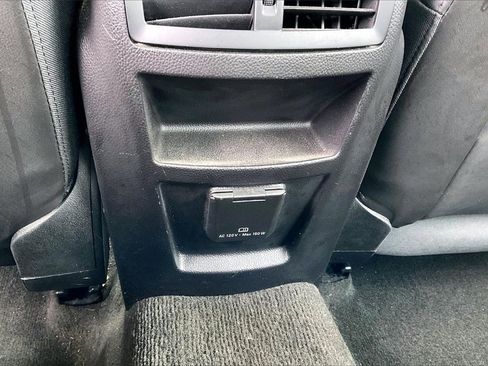 Used 2017 Buick Regal Premium image 12