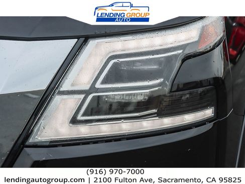 Used 2021 Nissan Armada SL w/ Captain's Chairs Package image 7