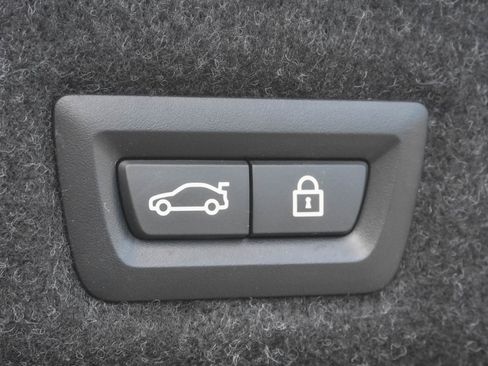 Certified 2023 BMW 540i xDrive w/ M Sport Package image 40