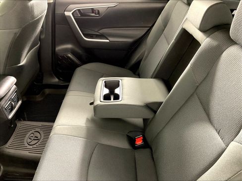 Used 2024 Toyota RAV4 LE AWD/4WD image 36