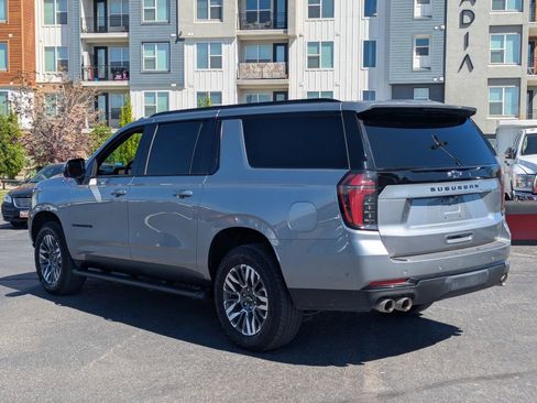 Used 2025 Chevrolet Suburban Z71 AWD/4WD image 7