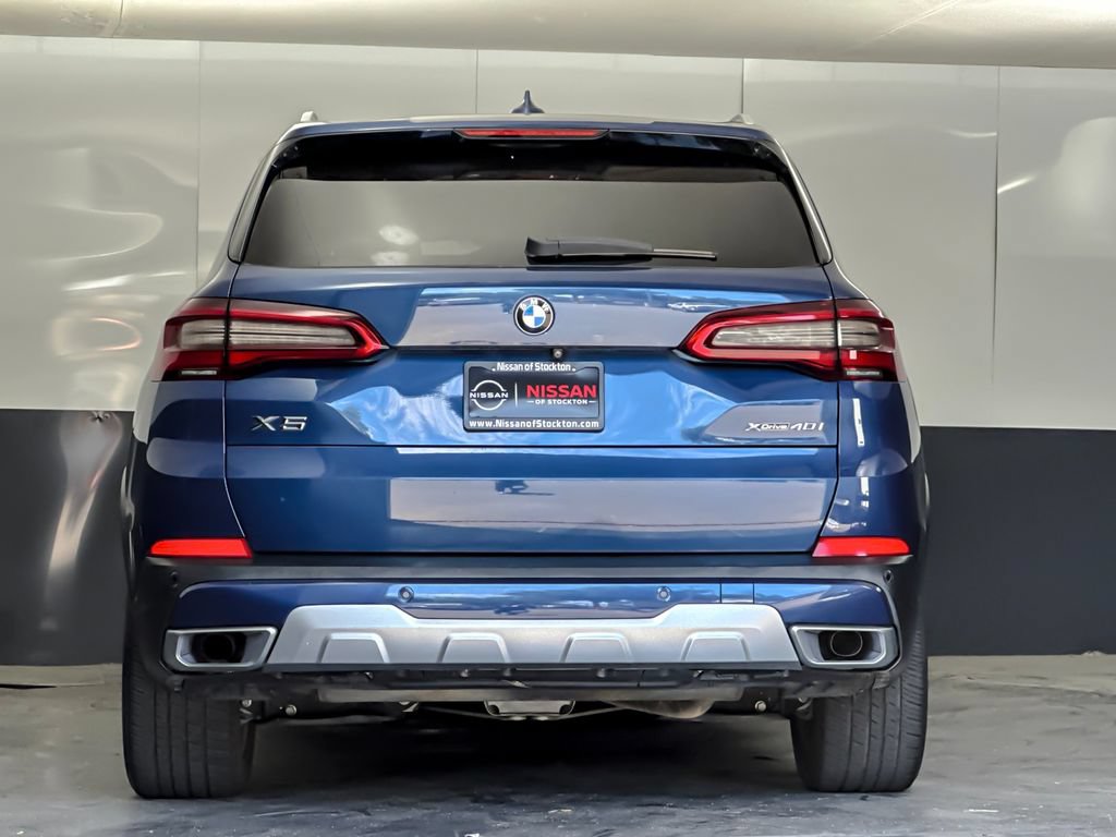 Used 2019 BMW X5 xDrive40i w/ Convenience Package AWD/4WD image 4