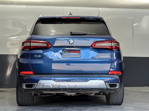 Used 2019 BMW X5 xDrive40i w/ Convenience Package AWD/4WD image 4
