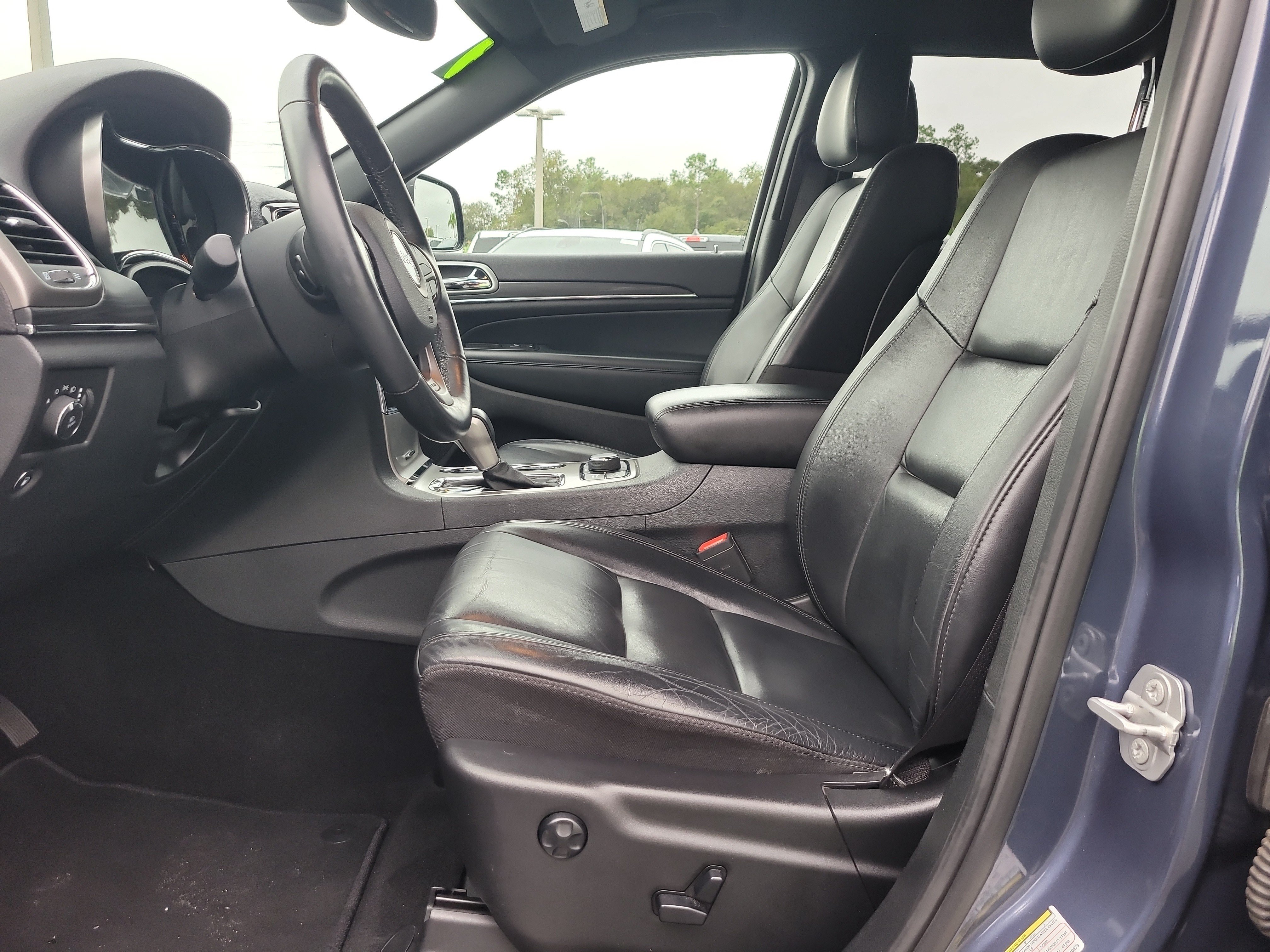 Used 2019 Jeep Grand Cherokee Limited AWD/4WD image 17