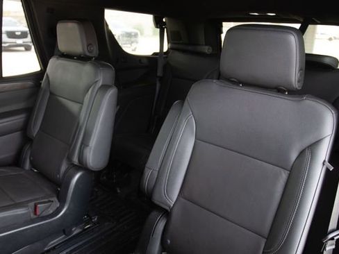 Used 2021 Chevrolet Tahoe Z71 w/ Luxury Package image 31