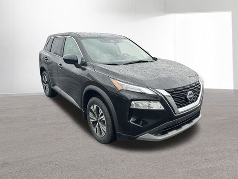 Certified 2023 Nissan Rogue SV image 3