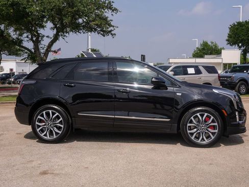 Certified 2024 Cadillac XT5 Sportv w/ Technology Package AWD/4WD image 5