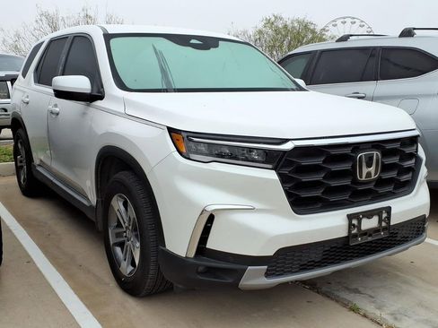 Certified 2025 Honda Pilot EX-L image 1
