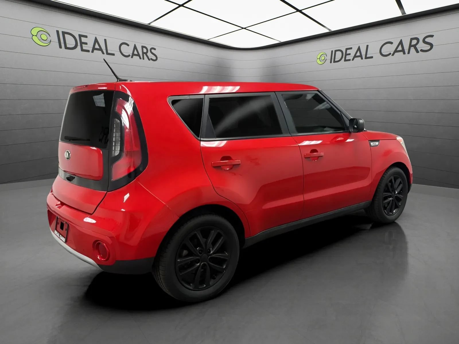 Used 2019 Kia Soul + FWD image 5