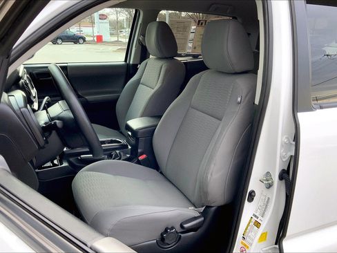 Used 2019 Toyota Tacoma SR AWD/4WD image 24