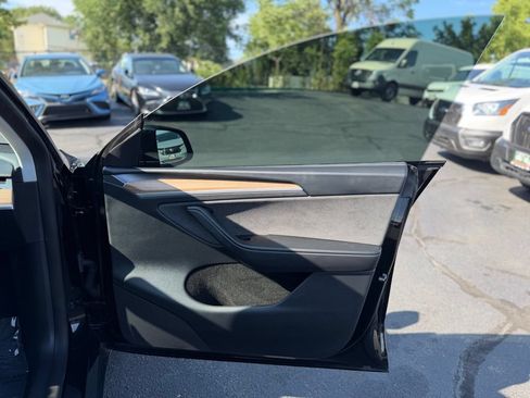 Used 2024 Tesla Model Y Performance AWD/4WD image 22