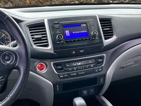 Used 2019 Honda Ridgeline RTL image 6