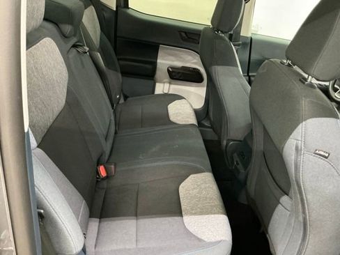 Used 2025 Ford Maverick XLT image 18