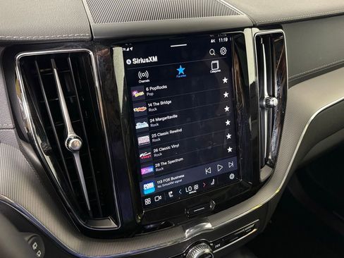 Used 2025 Volvo XC60 T8 Polestar image 26