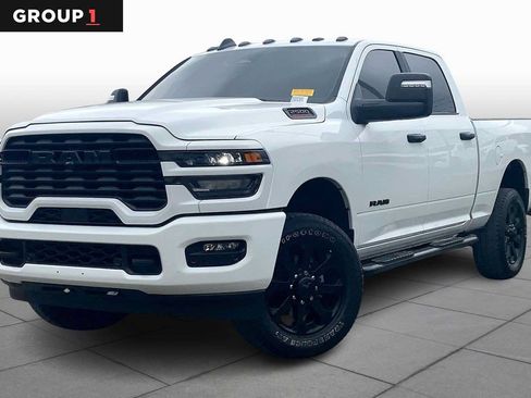 Used 2025 RAM 2500 Big Horn AWD/4WD image 1