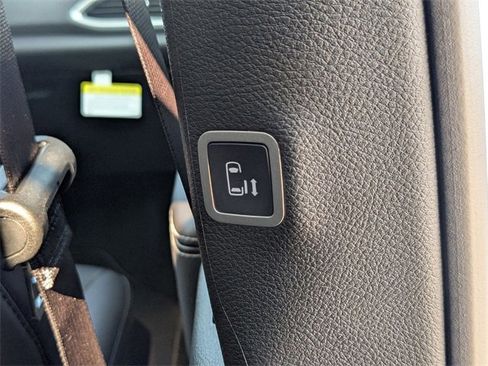 New 2026 Chrysler Pacifica Select image 34