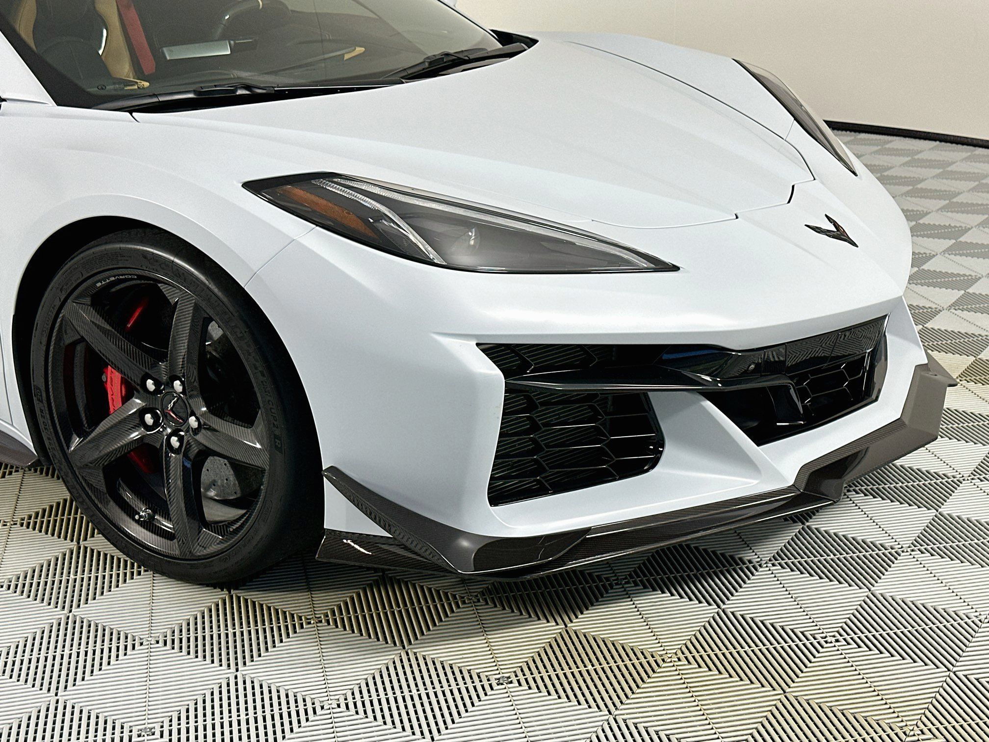 Used 2023 Chevrolet Corvette Z06 w/ Z07 Performance Package RWD image 35