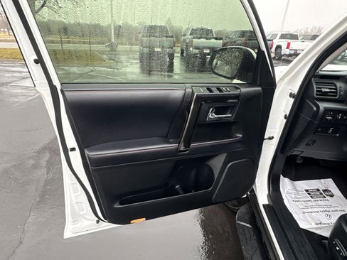 Used 2020 Toyota 4Runner TRD Off-Road Premium w/ TRD Performance Package image 17