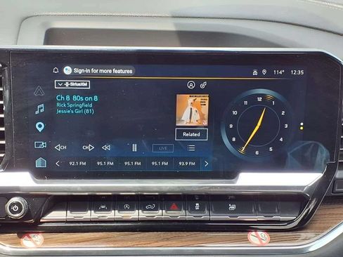 Used 2025 Chevrolet Silverado 1500 LT RWD image 13