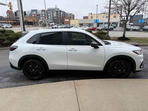 New 2026 Honda HR-V Sport image 4