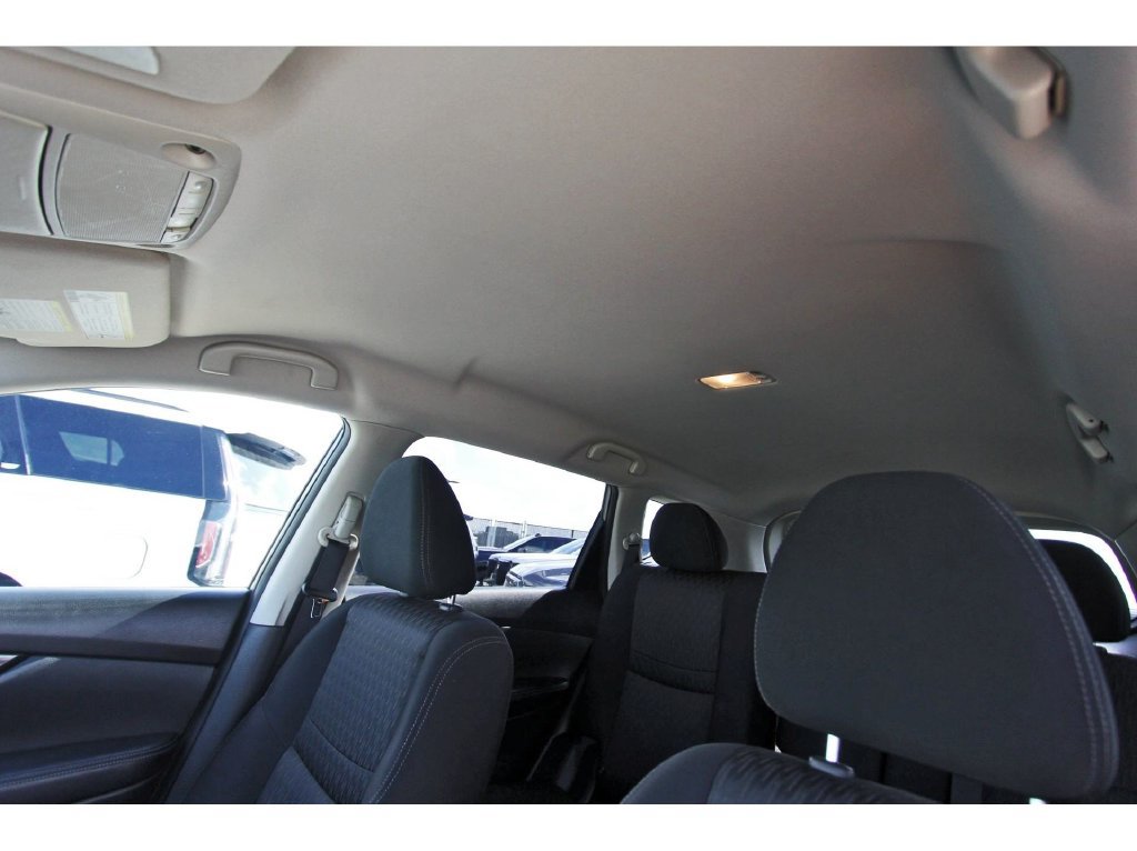 Used 2020 Nissan Rogue S w/ Special Edition Package FWD image 27