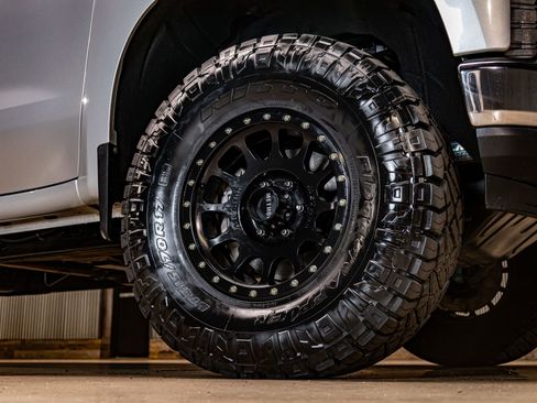 Used 2019 Chevrolet Silverado 1500 LT w/ All-Star Edition image 11